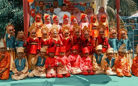 Dihadiri H Syafruddin Domo, Perpisahan TK Asyiyah Berjalan Meriah