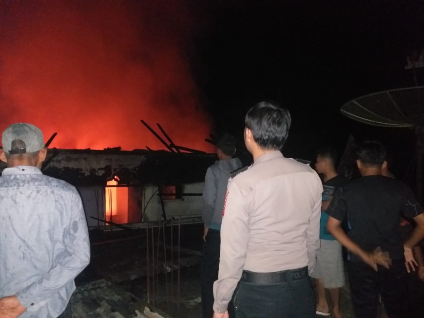 Listrik Korslet Bikin Ludes Rumah Nenek Ropiah