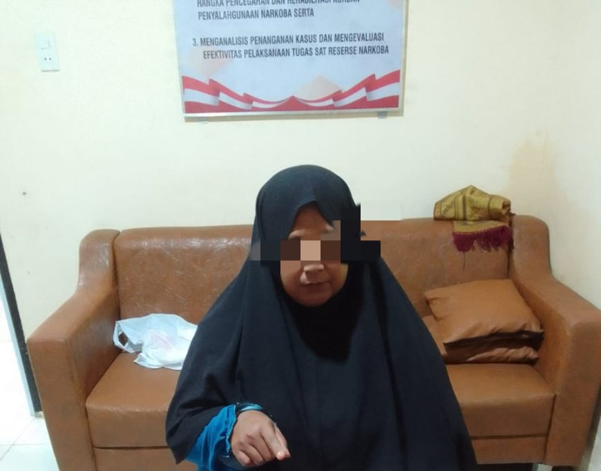 IRT Nyambi Jual Narkoba di Tangkap Tim Satnarkoba di Depan Rumahnya