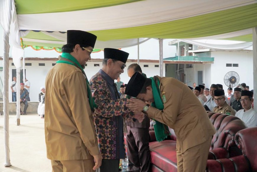 Wabup Rohil Hadiri Wisuda Pertama Santri Ponpes AS Sunnah