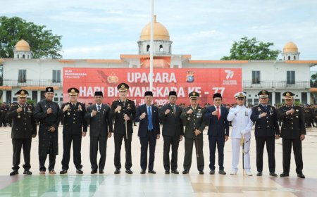 Meriah HUT Bhayangkara - 77 di Hadiri Bupati dan Wabup Rohil 