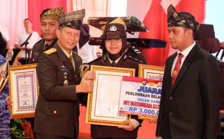 Mantap, Polwan Polres Kampar Juara 1 Kejuaraan Bela Diri Polri Piala Kapolda Cup