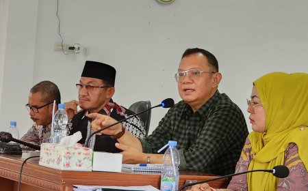 KPU Hadirkan Alfitra Salam, dalam Bimtek PPK se- Kabupaten Kampar