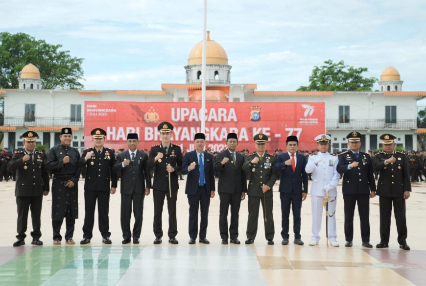 Meriah HUT Bhayangkara - 77 di Hadiri Bupati dan Wabup Rohil 