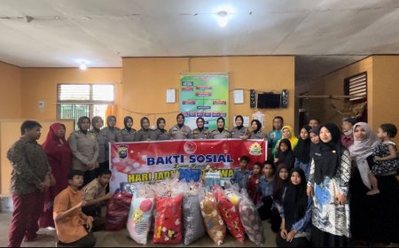Penuh Haru, Anak Asram Sakinah SLB Mendapat Bantuan dari Polwan Polres Kampar