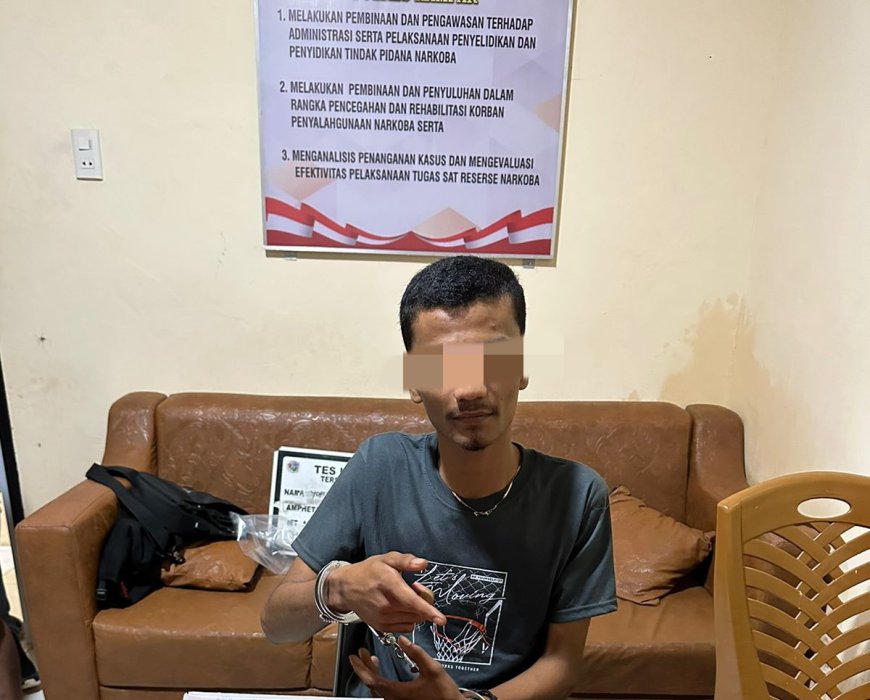 Pelaku Narkoba Ditangkap TIm Ojoloyo di Depan Warung