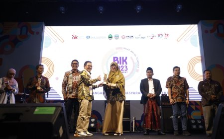 Murniati Mukhlisin Terpili Jadi Tokoh Penggerak Literasi Keuangan Syariah