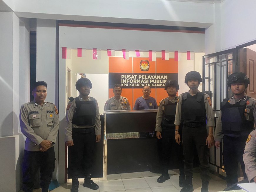 Jelang Pemilu, Personel Samapta Polres Kampar Rutin Patroli Kantor KPU dan Bawaslu Kampar
