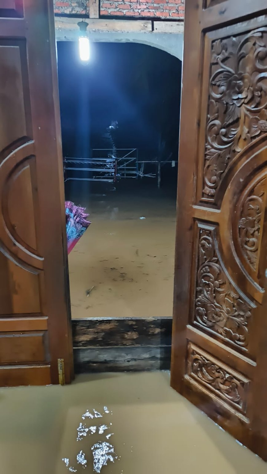 Curah Hujan Tinggi, Kabupaten Kampar di Landa Banjir Dan Longsor