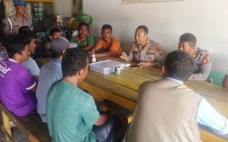 Polsek Tapung Sasar Warga Pantai Cermin Menyampaikan Coling System Dalam Rangka Mensukseskan Pemilu Damai 2024 