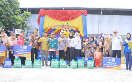 Firdaus Serahkan Paket Nutrisi dari PT Indomarco Untuk Balita Stunting