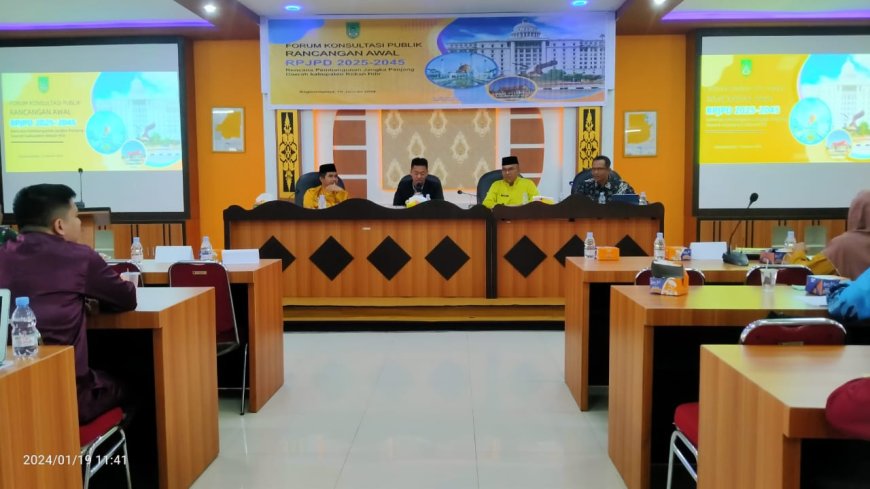 Bupati Rohil Afrizal Sintong Buka Kegiatan Forum Konsultasi Publik RPJPD