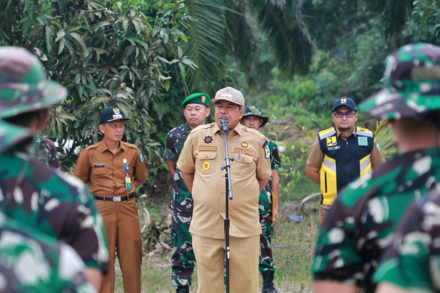 Bupati Siak Inginkan Peresmian Program TMMD-ke 119 Sungai Tengah di Hadiri KSAD TNI