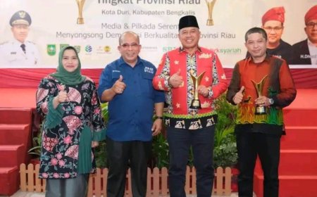 JMSI Riau Beri Penghargaan Bupati Siak Sebagai Kepala Daerah Aspiratif