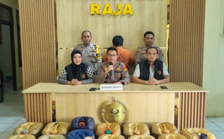 Pelaku Penyelewengan 13 Jerigen Solar Bersubsidi Diamankan Di Mapolsek Perhentian Raja 