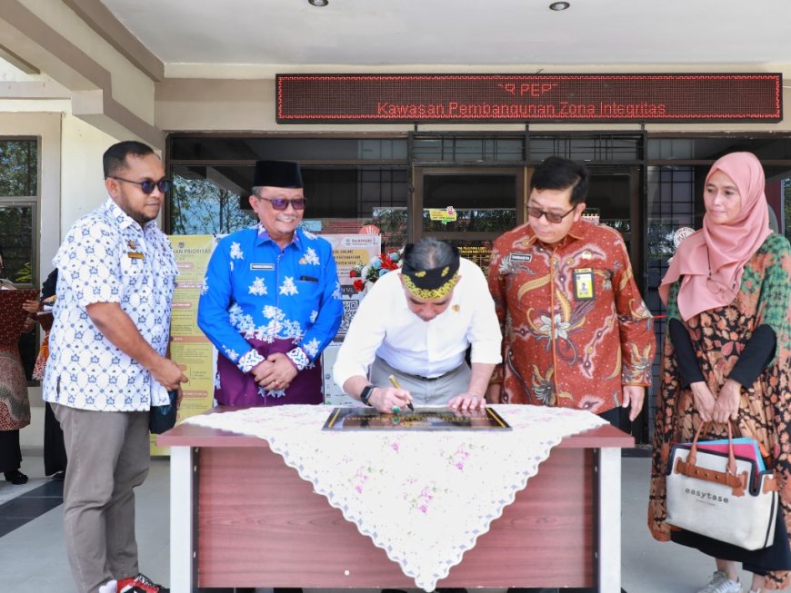 Sekda Siak Hadiri Peresmian Mushalla dan Loket Pelayanan BPN Siak