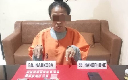 Perempuan Warga Bangkinang Diboyong ke Mapolres Kampar Ketahuan Edarkan Sabu