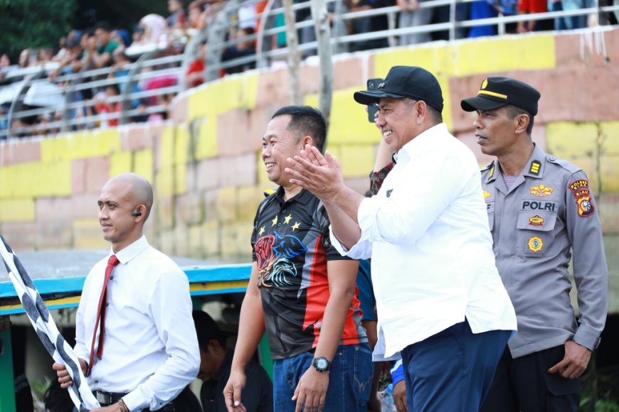 Lomba Dayung Tradisional: Sebanyak 44 Tim Siap Arungi Sungai Siak
