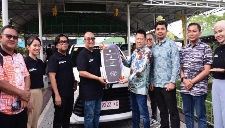 Hambali Hadiri Peluncuran Hilux Rangga dan Terima CSR PT. Agung Toyota