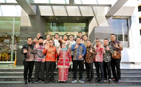 Bupati Bengkalis Kasmarni Sampaikan Usulan Pembangunan Kepada Tenaga Ahli Deputi Di Kabupaten Bengkalis