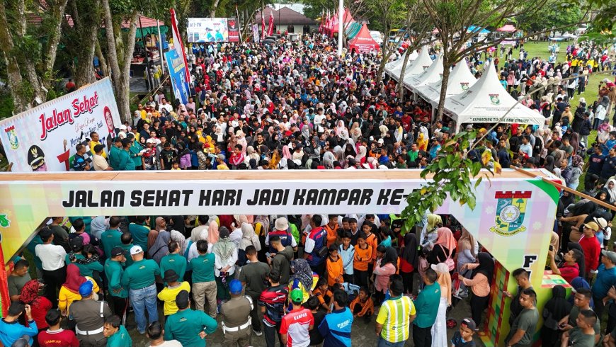 Ribuan Masyarakat Kampar Padati Lapangan Pelajar Rebut Hadiah Sepeda Motor