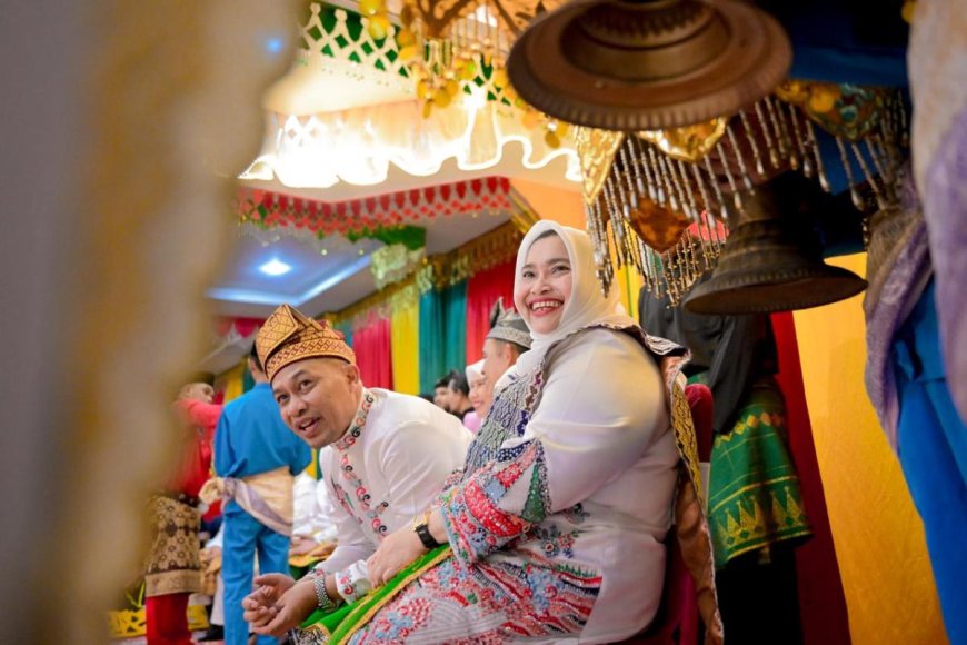 Tiba Di Riau Sepulang Dari Magelang, Kasmarni dan Bagus Santoso Ditepung Tawari