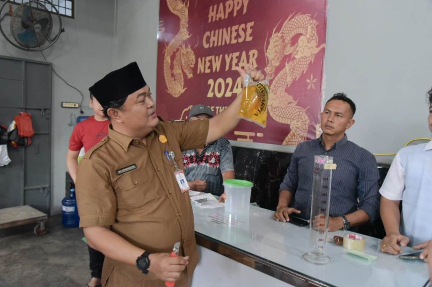 Hasil Sidak Disdagprin Bengkalis Temukan Isi Kemasan Minyakita Berlebih