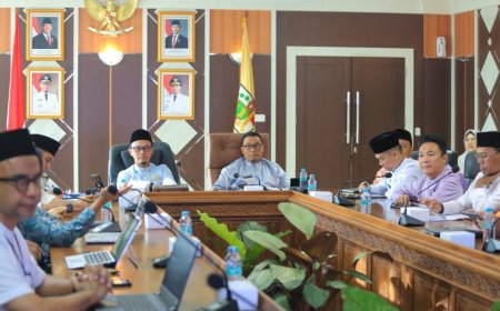 Walikota Pekanbaru Pimpin Rapat Expose RJPMD 2025-2029