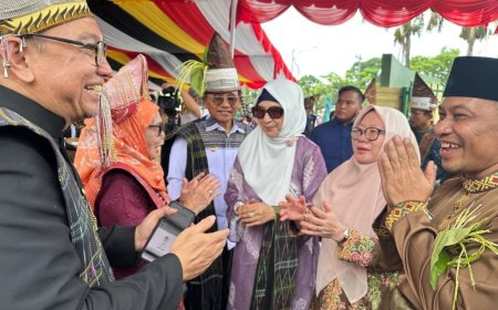 Pemko Pematang Siantar Undang Khusus Wabup Bengkalis Saksikan Peresmian Monumen Tugu Sang Naualuh Damanik