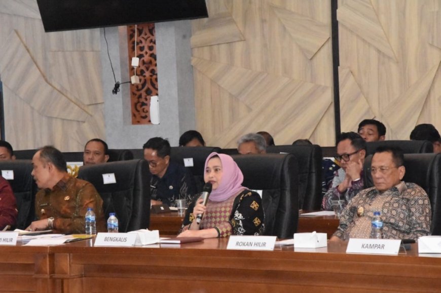 Bupati Kasmarni Pertanyakan Soal Tunda Bayar Yang Belum Ditransfer Dari Pusat