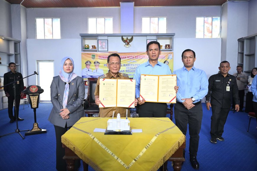 Bupati dan Kajari Rohil Teken MoU Perkuat Tata Kelola Pemerintahan Yang Bersih Dan Transparan