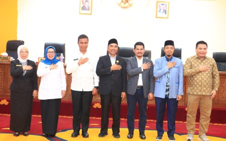 Delapan Fraksi DPRD Kampar Setujui LKPJ Bupati 2024
