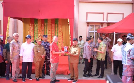 Bistamam Bersama Gubri dan Kapolda Riau Tinjau Jalan Sinaboi Yang Rusak