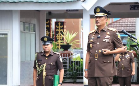 Kajati Maluku Pimpin Upacara Harkitnas