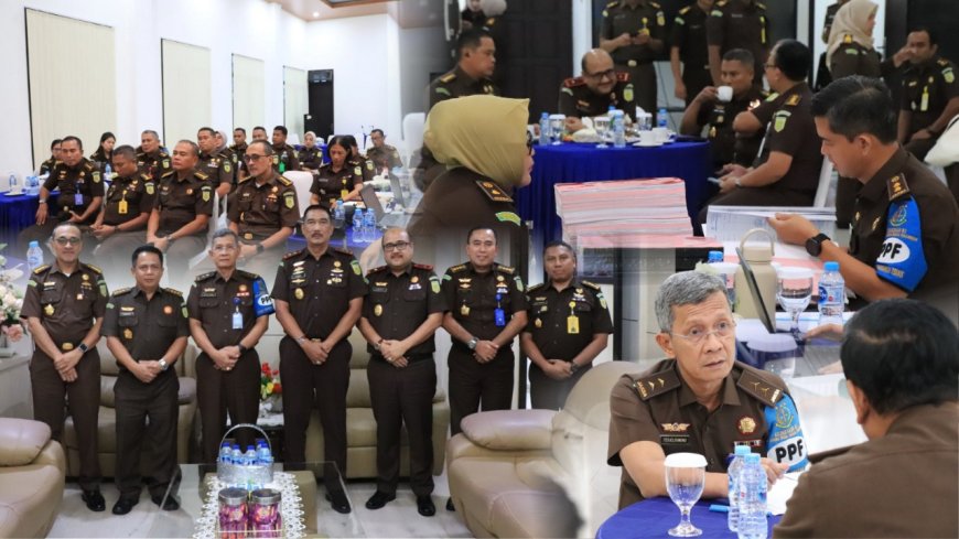 Tim Pengawasan Kejaksaan Agung RI Periksa Pertanggungjawaban Keuangan Jajaran Kejaksaan Negeri di Kejati Maluku