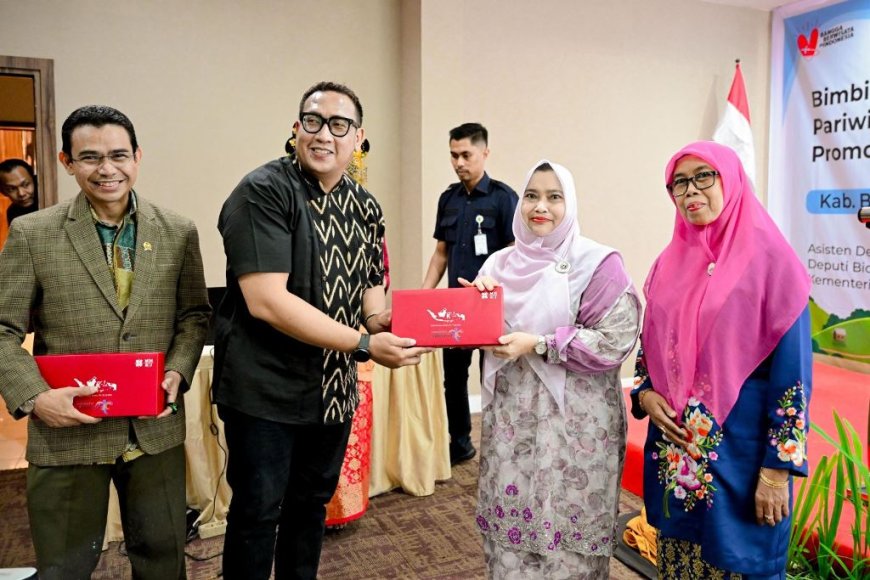 Kasmarni Promosi Desa Wisata Jalin Sinergi Bersama DPR RI