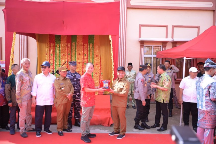 Bistamam Bersama Gubri dan Kapolda Riau Tinjau Jalan Sinaboi Yang Rusak