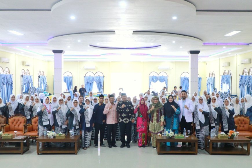 Alfedri Berharap Bidan Selalu Mengupgrade Ilmu