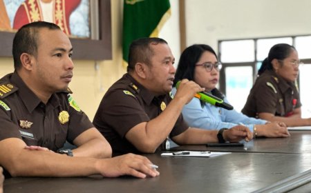 Plt. Kajari SBB Maluku Tingkatkan Status Perkara Dugaan Tindak Pidana Korupsi Pengelolaan DD ADD Desa Lokki  ke Tahap Penyidikan