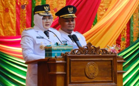 Afni Zulkifli dan Syamsurizal Resmi Dilantik Jadi Bupati dan Wakil Bupati Siak, Siap Bekerja Keras Wujudkan Kemajuan Yang Merata Bagi Masyarakat 