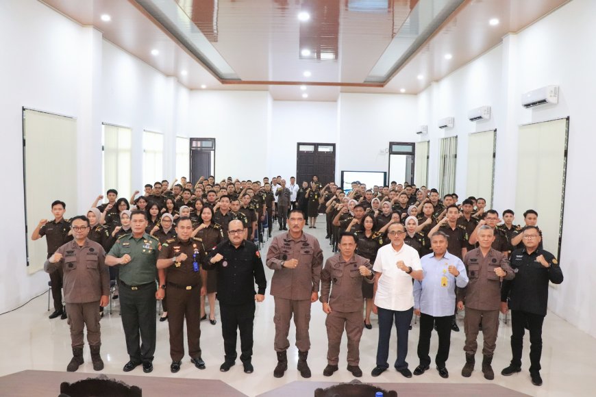 Kajati Maluku Minta CPNS Beradaptasi dan Bekerja Sesuai Tupoksi