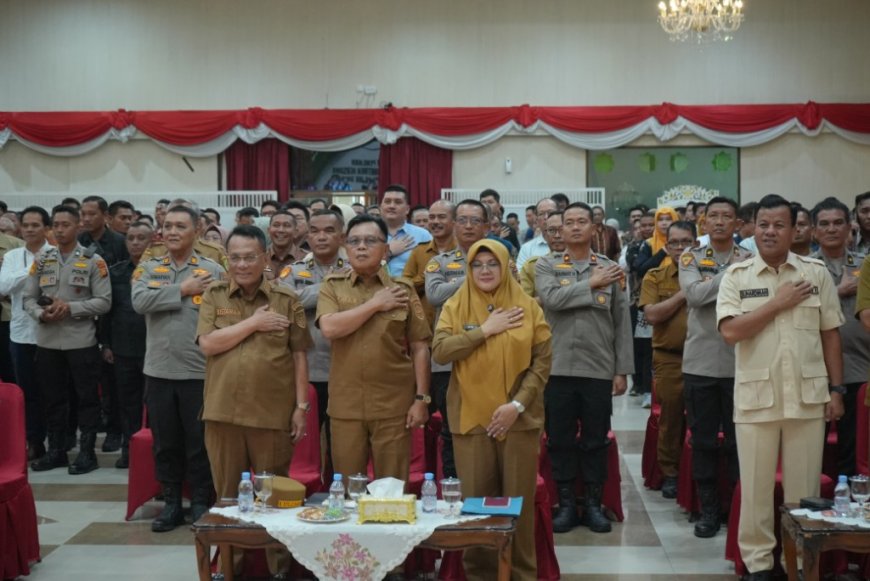 Afni Z Ajak Dunia Usaha Bangun Jalan Di Siak