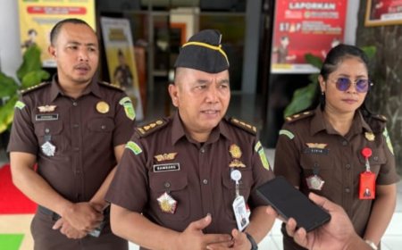 Plt. Kajari SBB Sampaikan Perkembangan Penanganan Dugaan Tipikor Pengelolaan DD/ADD Desa Hatunuru