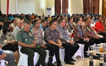 Kajari SBB Hadiri Penandatanganan Perjanjian Kerja Sama Pemkab SBB dan YPA-MDR