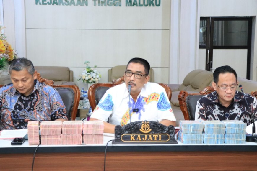 Kajati Maluku Jumpa Pers Soal Kasus Dugaan Tindak Pidana Perpajakan