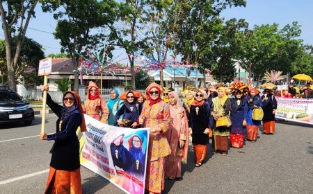 Himpunan Siompu Kampar Riau Meriahkan Carnaval Budaya HUT Provinsi Riau ke-68