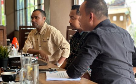 Plt. Kasi Pidsus Kejari SBB Ekspose Perkara Dihadapan PKKKN Kejati Maluku