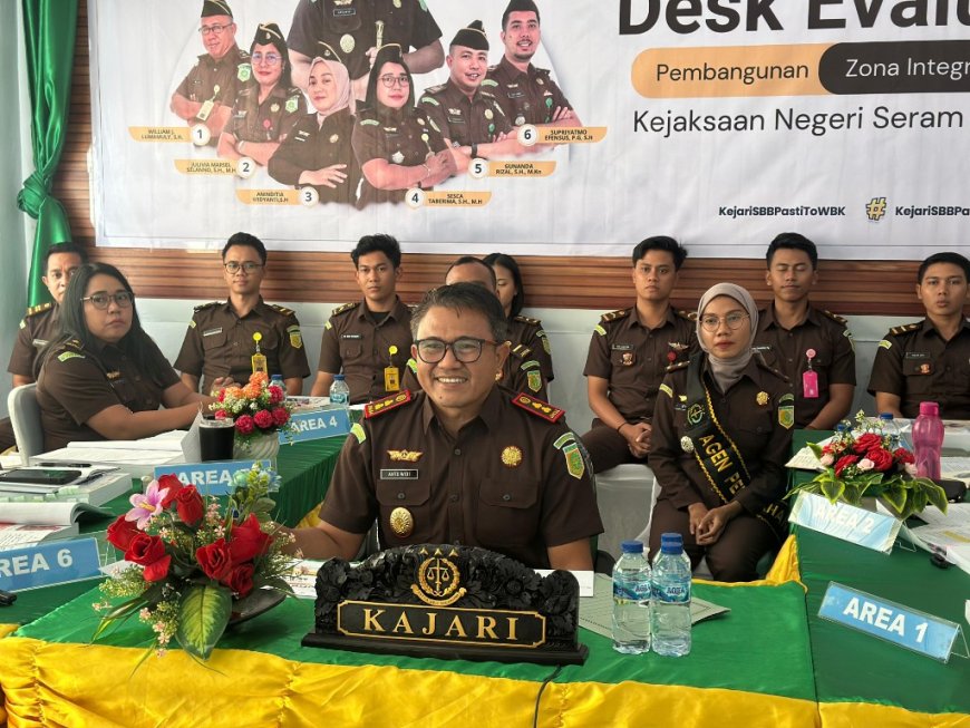 Kajari SBB Maluku Anton Widi Nugroho Gelar Kegiatan Desk Evaluation