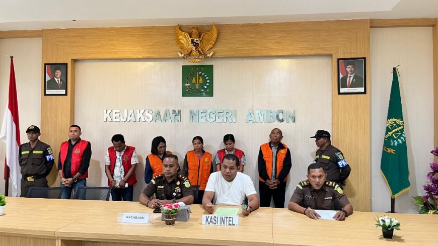 Mantan Pejabat Tiouw dan Lima Perangkat Negeri Di Tahan Penyidik Cabjari Ambon Di Saparua Terbukti Korupsi Anggaran DD ADD dan PAD