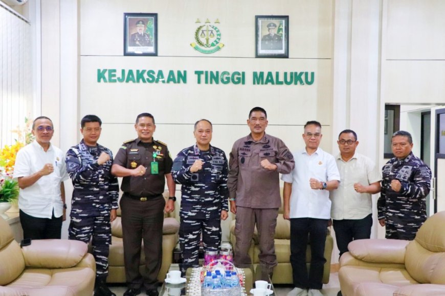 Kajati Maluku Buka Ruang Kerjasama BIdang Perdata dan TUN Saat Kunjungan Dankodaeral IX Ambon